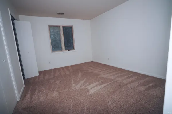 $145,000 | 5665 South Wayne Avenue, Unit D, Fort Wayne, IN 46807
