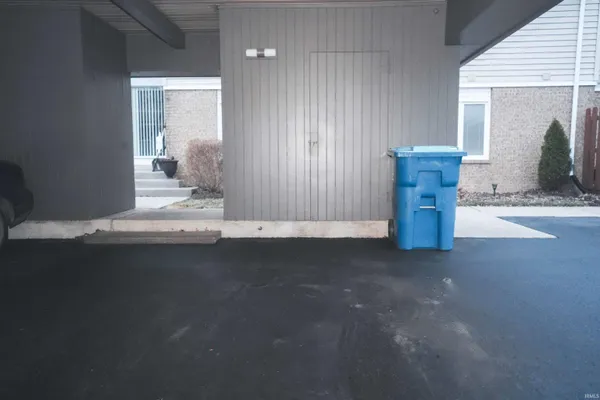 $145,000 | 5665 South Wayne Avenue, Unit D, Fort Wayne, IN 46807