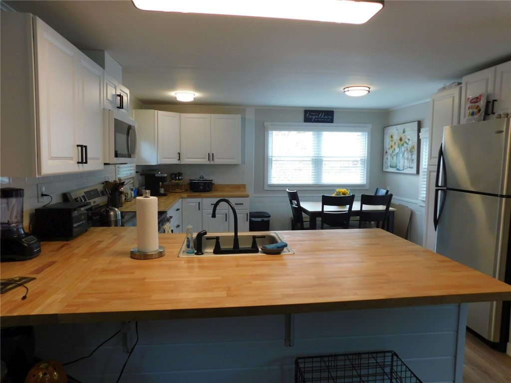 465 Gardiner Road Richmond, RI 02892 - Photo 5 of 16