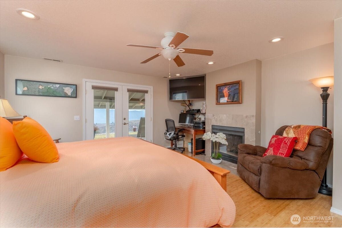 605 Chelan Trails Road Manson, WA 98831 - Photo 20 of 37