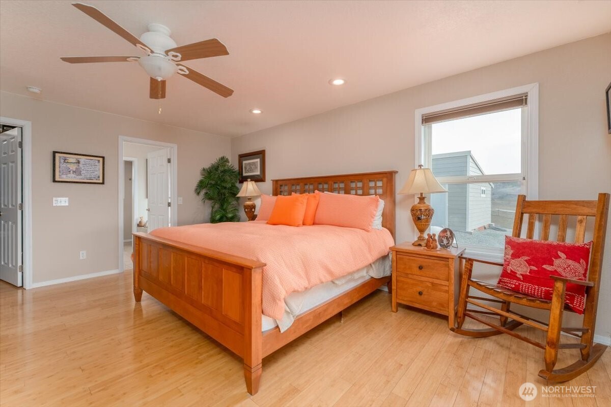 605 Chelan Trails Road Manson, WA 98831 - Photo 21 of 37