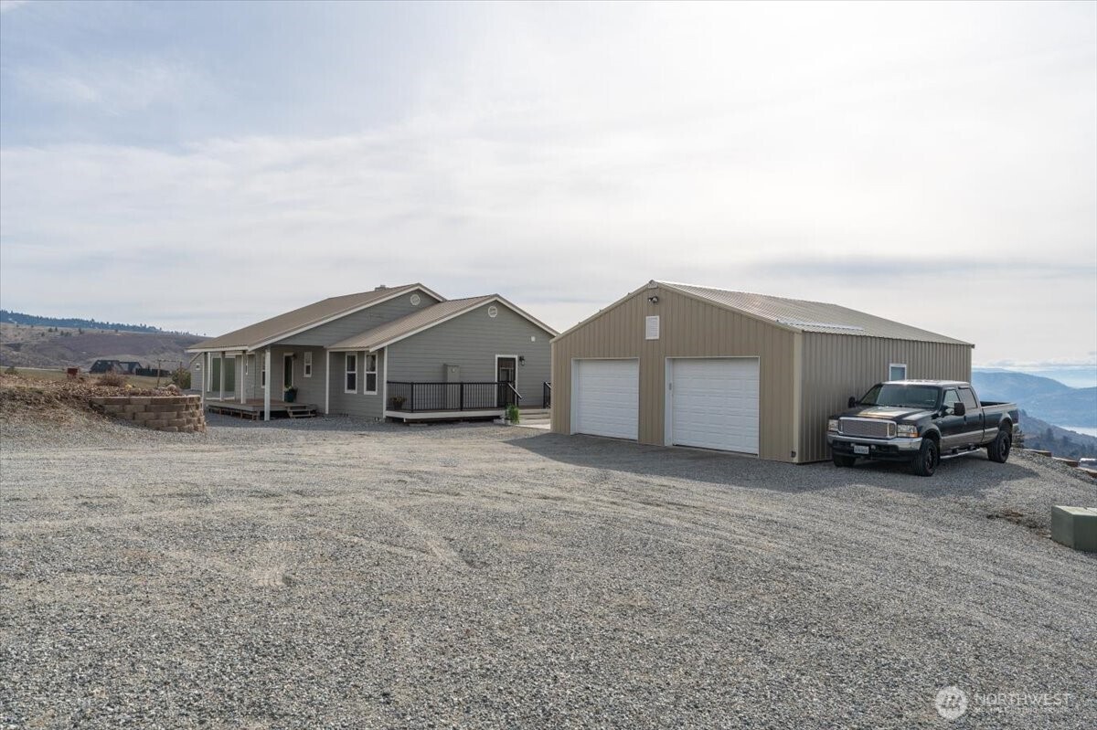 605 Chelan Trails Road Manson, WA 98831 - Photo 5 of 37