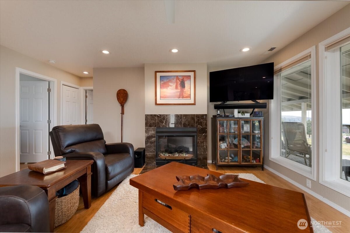 605 Chelan Trails Road Manson, WA 98831 - Photo 8 of 37