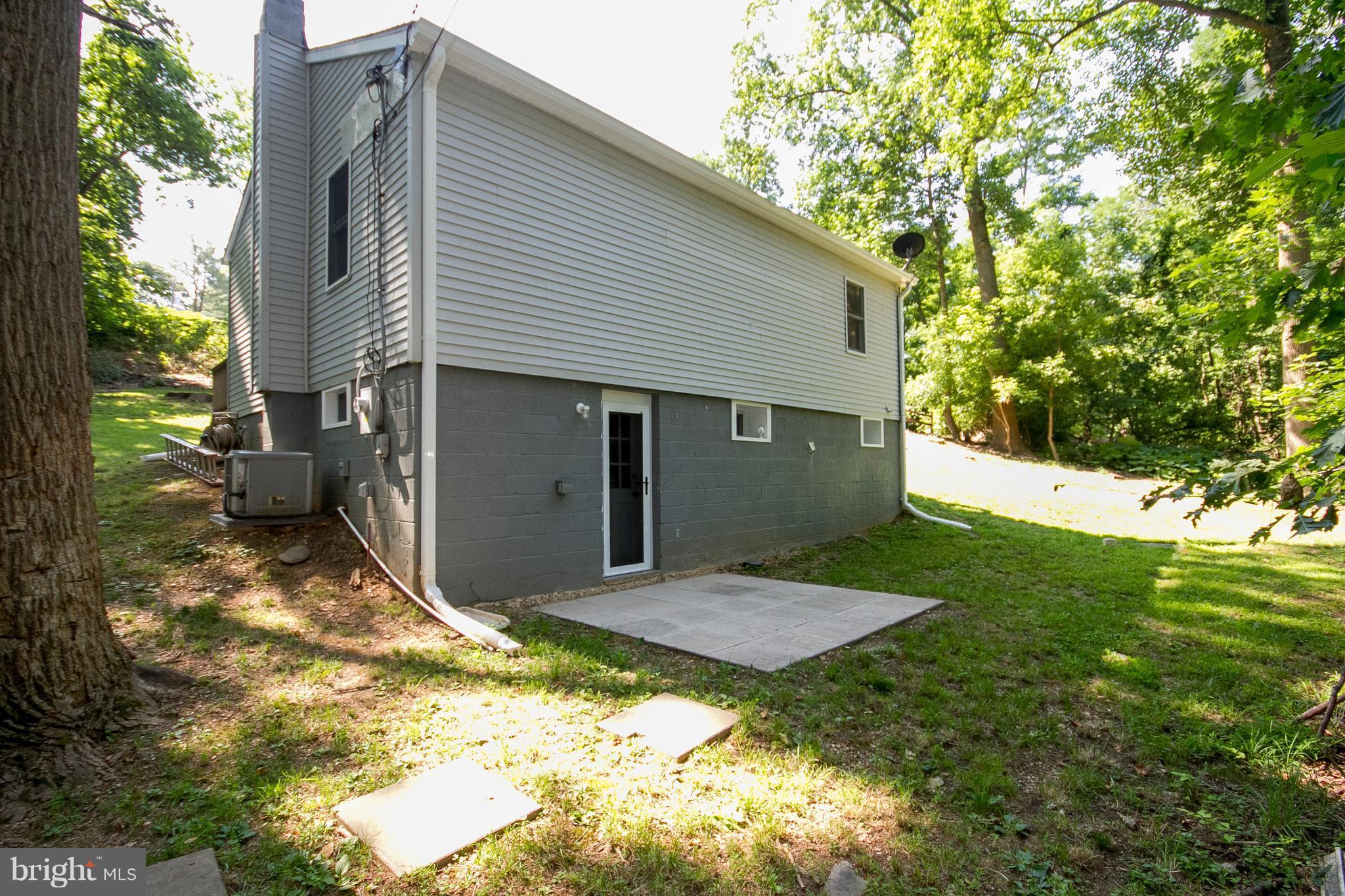 1618 Providence Road Towson, MD 21286 - Photo 6 of 30 a view of backyard with a garden and tree