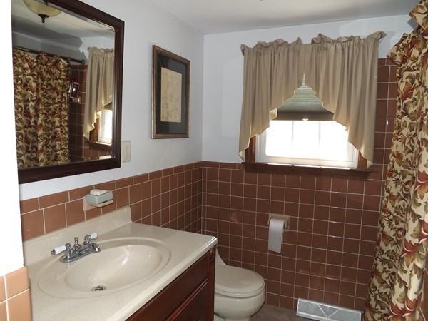 22 Woodbine Road Marshfield, MA 02050 - Photo 14 of 21 Gallery Image 14