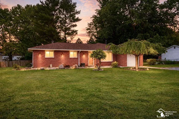 $275,000 | 8940 Woodside Drive, Temperance, MI 48182