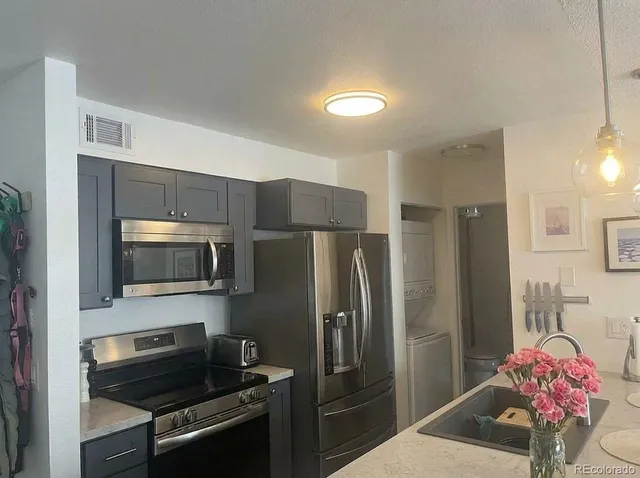 $1,500 | 2575 South Syracuse Way, Unit D103, Denver, CO 80231