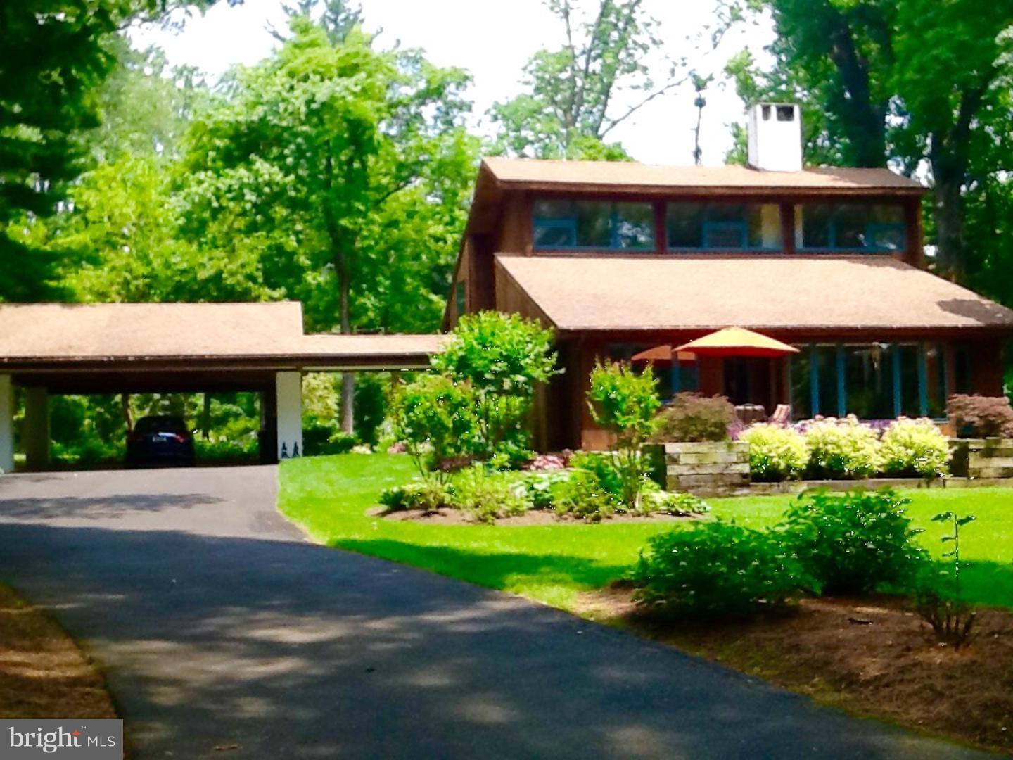 1091 Mill Rd Circle Rydal, PA 19046 - Photo 3 of 23 Exterior Front
