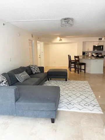 $2,500 | 3299 Clint Moore Road, Unit 105, Boca Raton, FL 33496