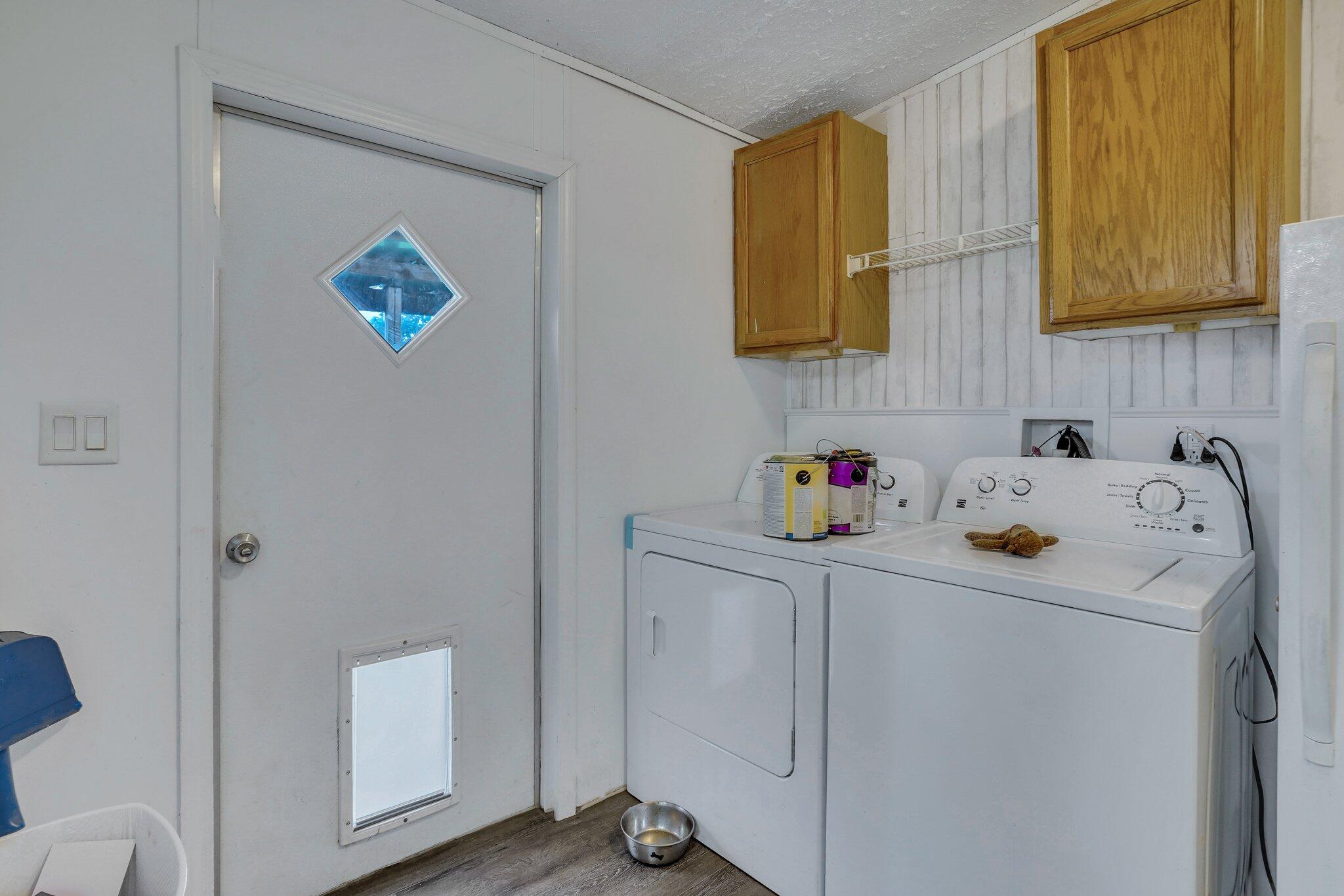 117 State Rd S-8-1099 Bonneau, SC 29431 - Photo 17 of 49 Laundry