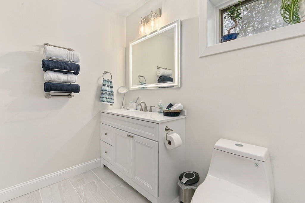 5 Tsienneto Road, Unit 180 Derry, NH 03038 - Photo 17 of 31 Gallery Image 17