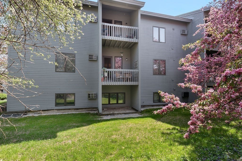 5 Tsienneto Road, Unit 180 Derry, NH 03038 - Photo 27 of 31 Gallery Image 27