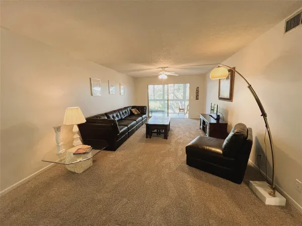 $1,900 | 2101 Lucaya Bend, Unit 4, Coconut Creek, FL 33066