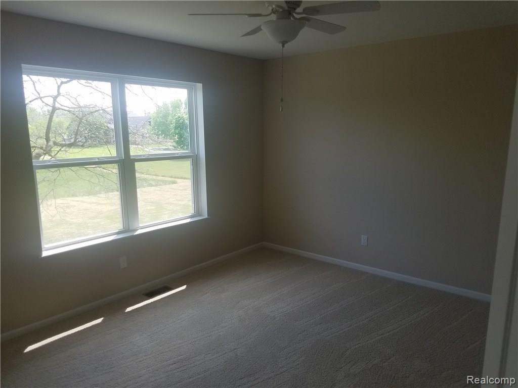 1717 Dutcher Road Howell, MI 48843 - Photo 7 of 17 20170517_120431.jpg
