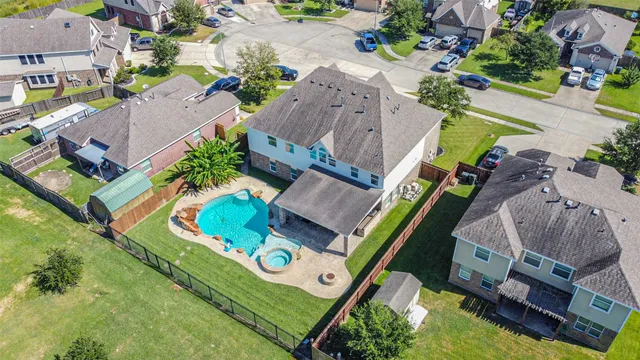 $609,000 | 9719 Wincrest Drive, Mont Belvieu, TX 77523