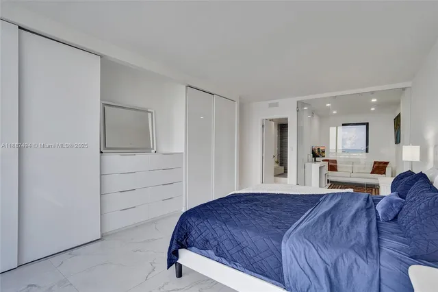 $930,000 | 5700 Collins Avenue, Unit 12E, Miami Beach, FL 33140