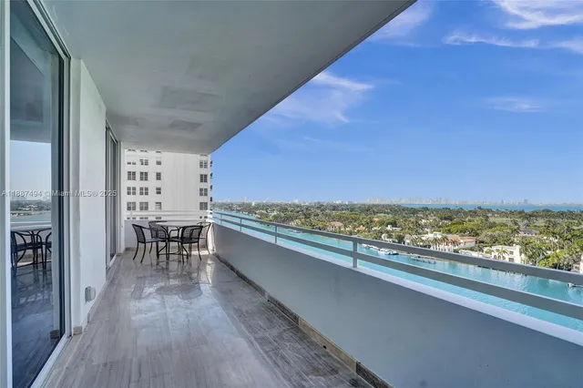 $930,000 | 5700 Collins Avenue, Unit 12E, Miami Beach, FL 33140