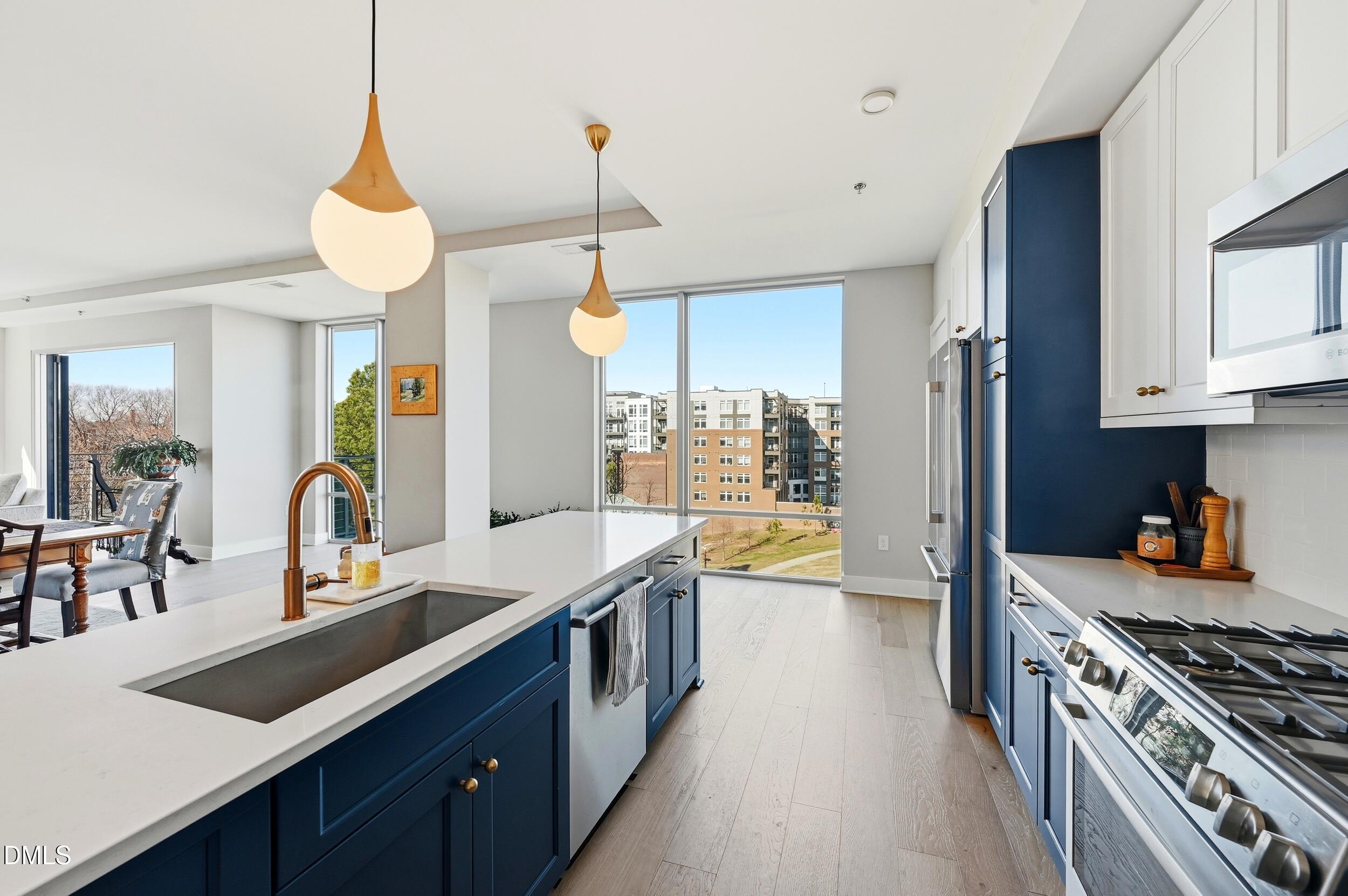 214 Hunt Street, Unit 503 Durham, NC 27701 - Photo 4 of 36 027