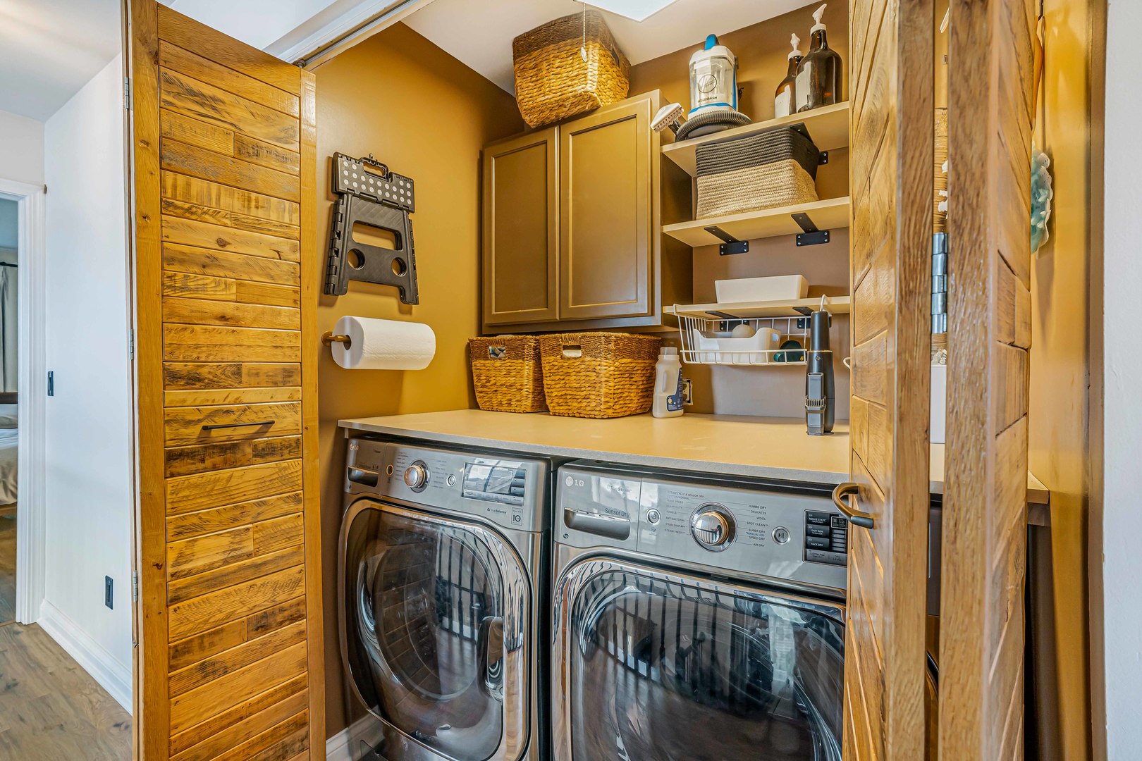 684 Edward Drive Romeoville, IL 60446 - Photo 13 of 17 a utility room with dryer and washer