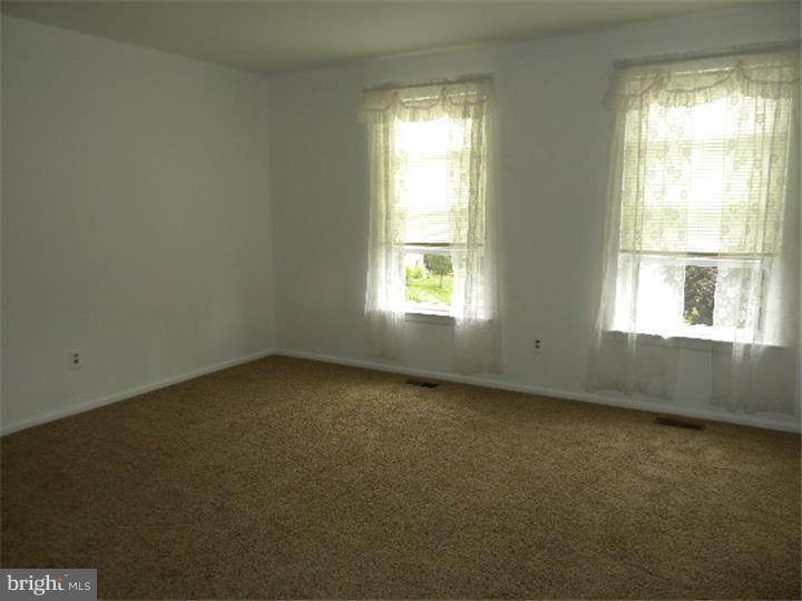 118 Greendale Road Philadelphia, PA 19154 - Photo 11 of 23 Master Bedroom