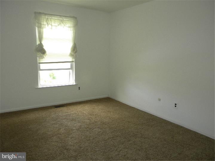 118 Greendale Road Philadelphia, PA 19154 - Photo 14 of 23 Bedroom 2
