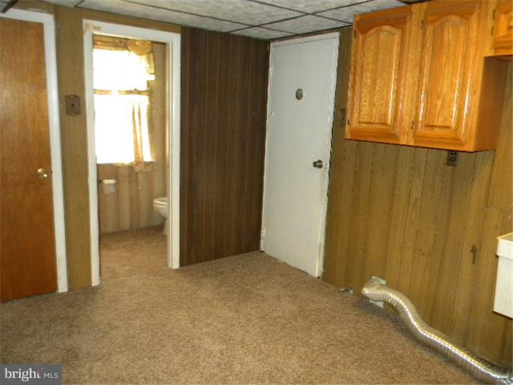 118 Greendale Road Philadelphia, PA 19154 - Photo 19 of 23 Laundry Room