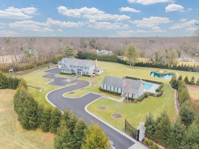 $6,900,000 | 365 Split Rock Road, Syosset, NY 11791