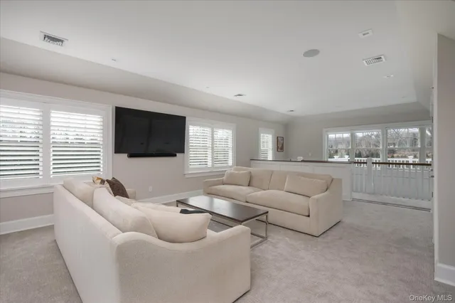 $6,900,000 | 365 Split Rock Road, Syosset, NY 11791