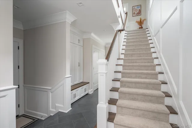 $6,900,000 | 365 Split Rock Road, Syosset, NY 11791