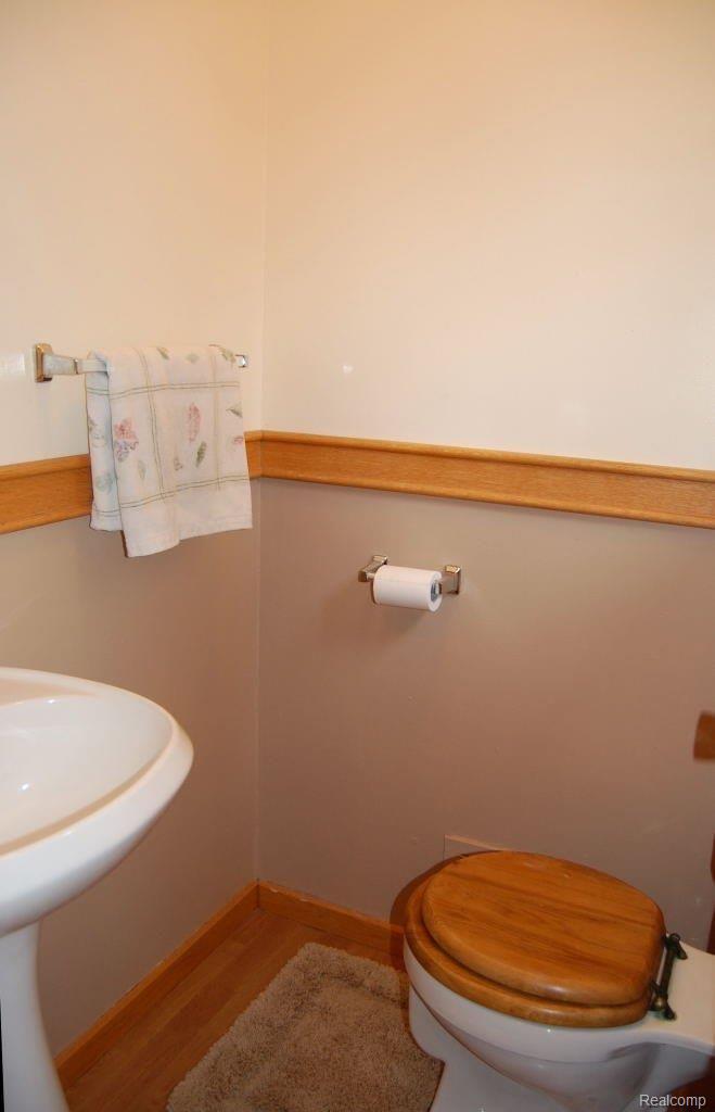 22566 Power Road Farmington, MI 48336 - Photo 9 of 17 Updated Powder Room