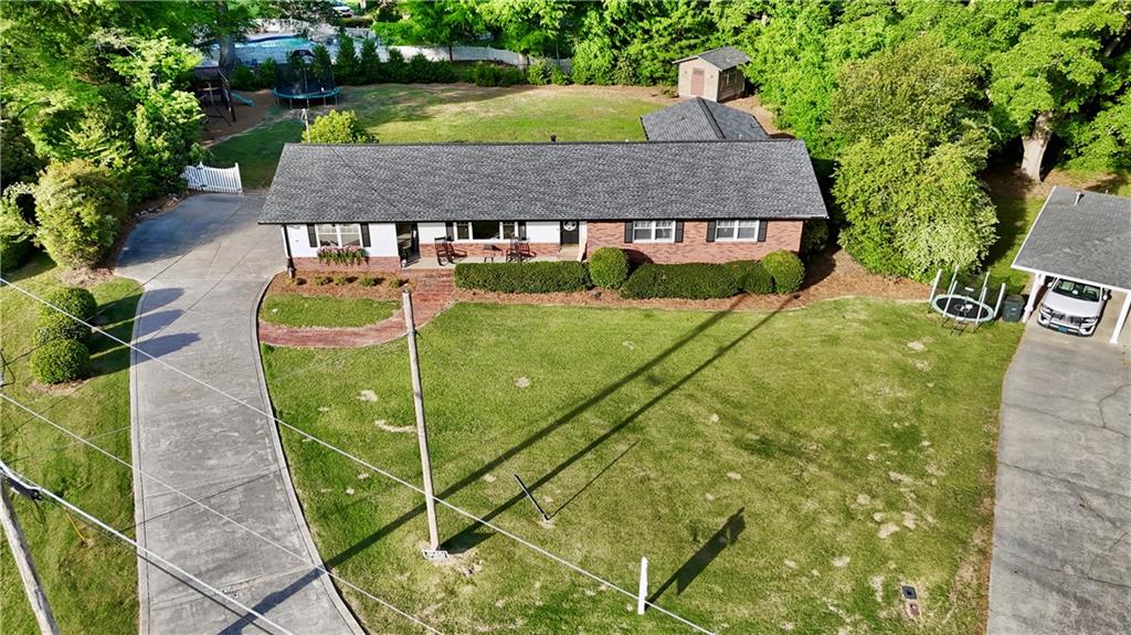 120 Valley Circle Calhoun, GA 30701 - Photo 35 of 39 a aerial view of a house with a yard