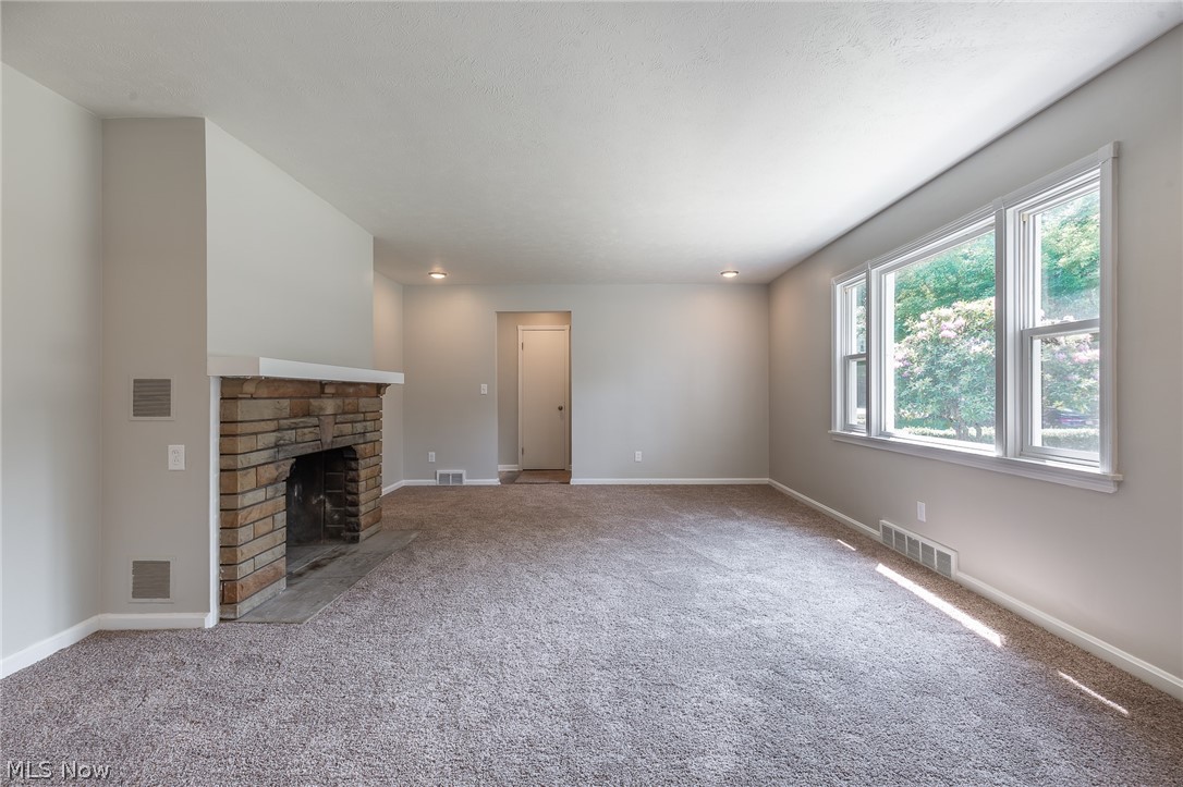8187 Johnnycake Ridge Road Mentor, OH 44060 - Photo 8 of 23 Gallery Image 8