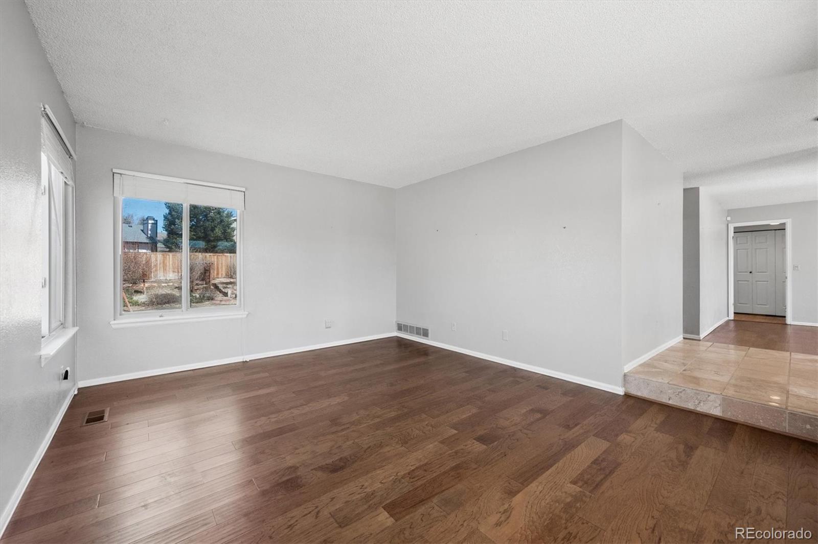 633 Sage Circle Highlands Ranch, CO 80126 - Photo 4 of 29