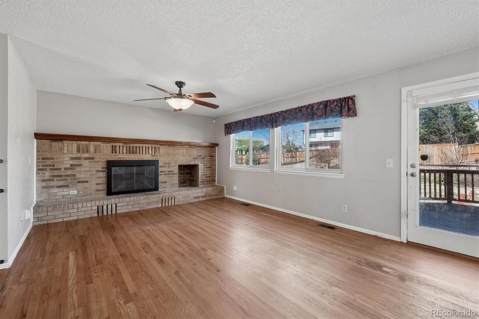 633 Sage Circle Highlands Ranch, CO 80126 - Photo 8 of 29