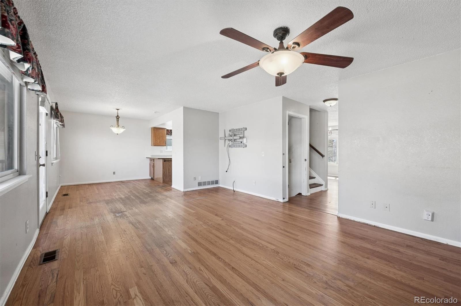 633 Sage Circle Highlands Ranch, CO 80126 - Photo 9 of 29