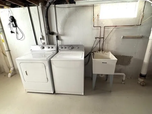 $2,500 | 907 Bruce Street, Ann Arbor, MI 48103