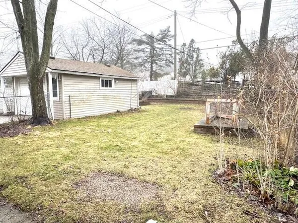 $2,500 | 907 Bruce Street, Ann Arbor, MI 48103