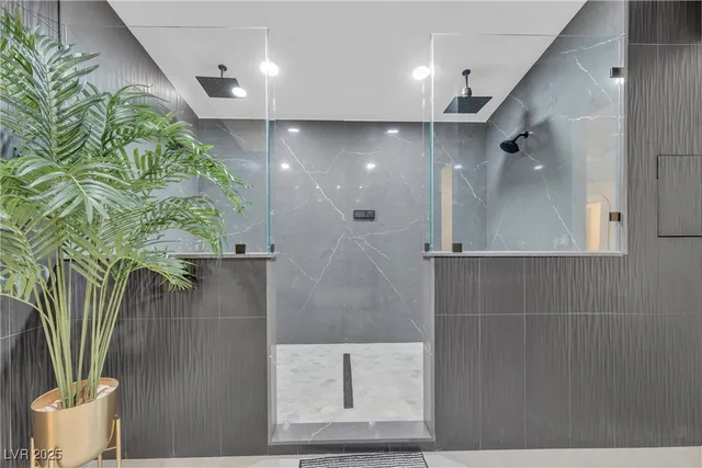 $895,000 | 2728 Monrovia Drive, Las Vegas, NV 89117