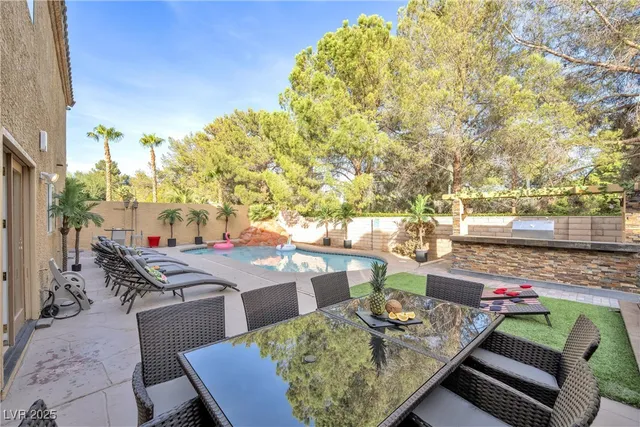 $895,000 | 2728 Monrovia Drive, Las Vegas, NV 89117