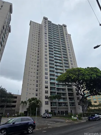 $2,395 | 1450 Young Street, Unit 507, Honolulu, HI 96814
