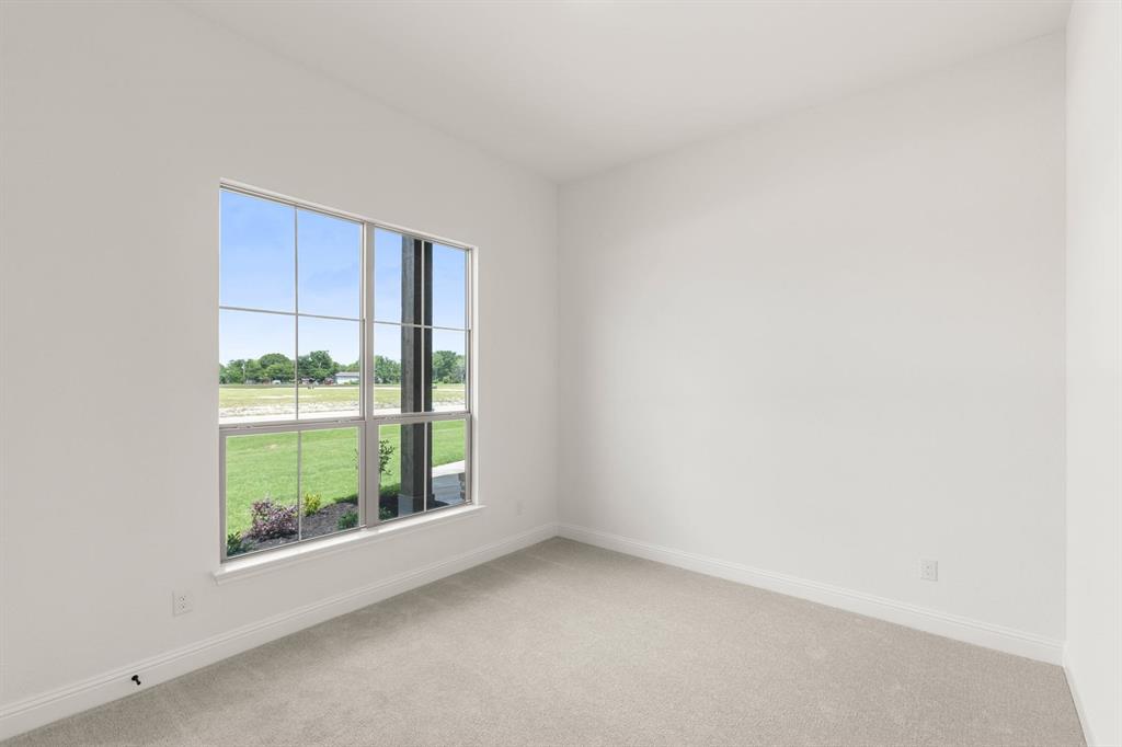 230 Cordillera Lane Red Oak, TX 75154 - Photo 19 of 27 230 Cordillera-Bedroom-3
