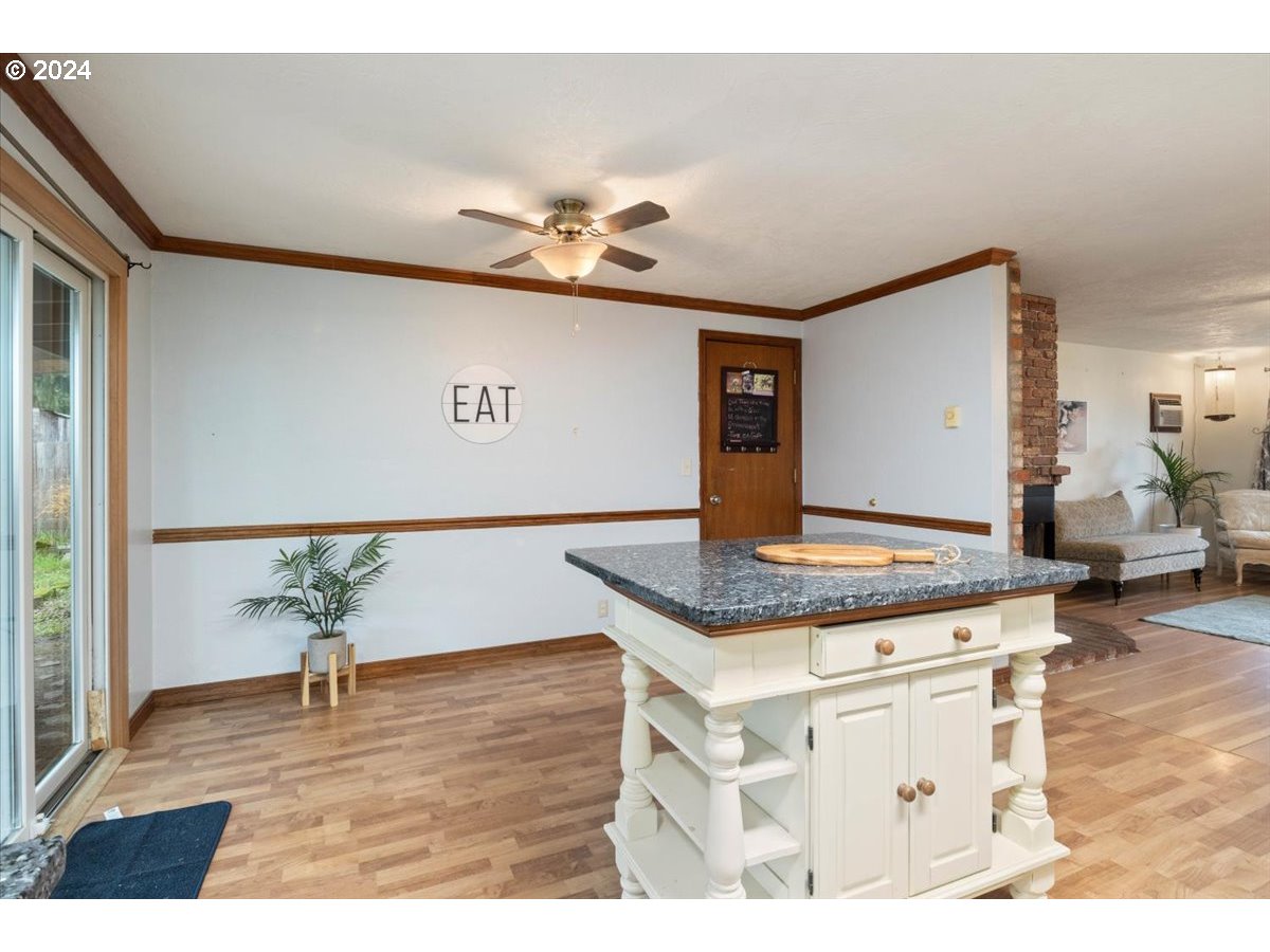 4890 E Street Springfield, OR 97478 - Photo 19 of 40