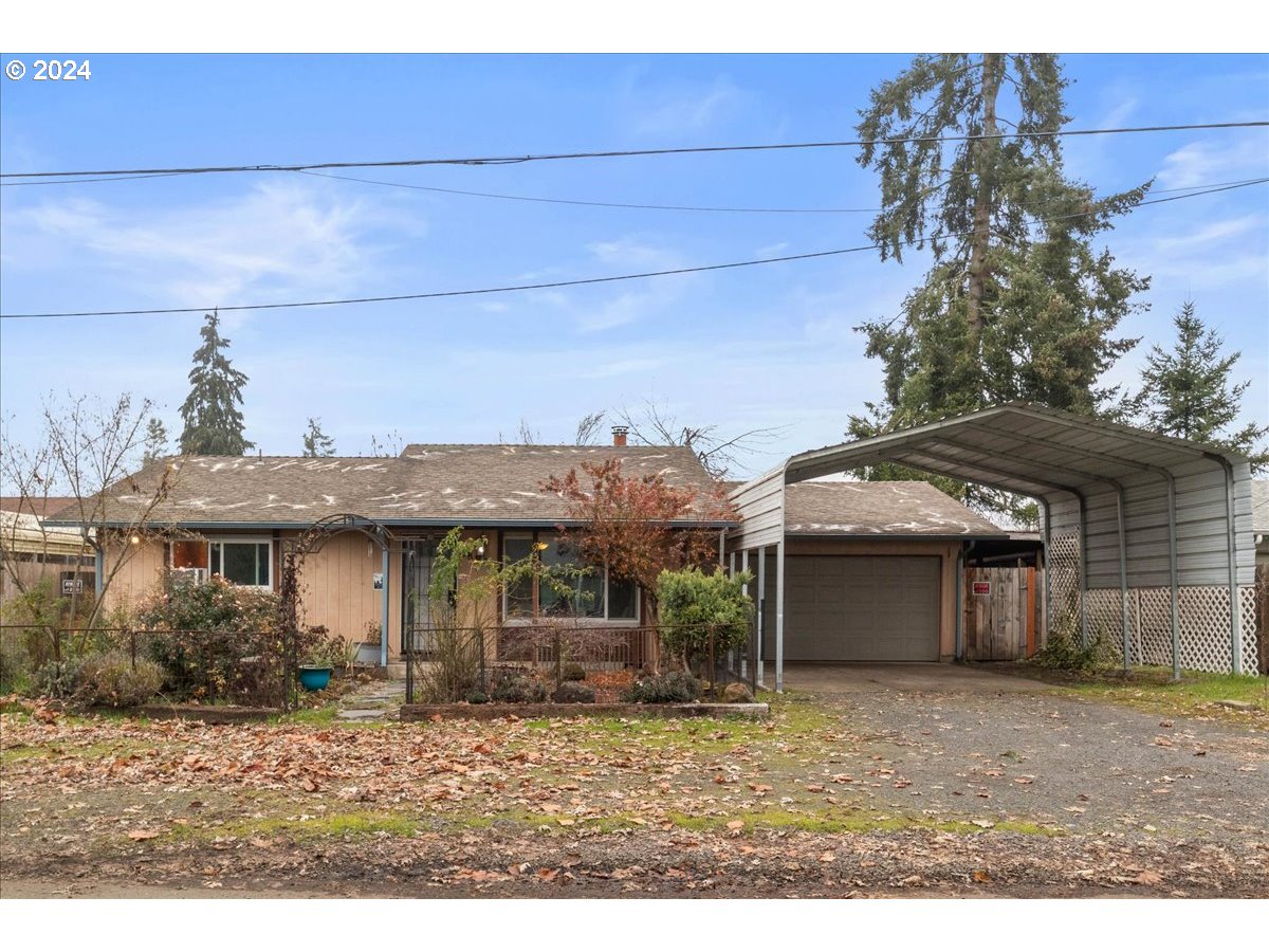 4890 E Street Springfield, OR 97478 - Photo 4 of 40