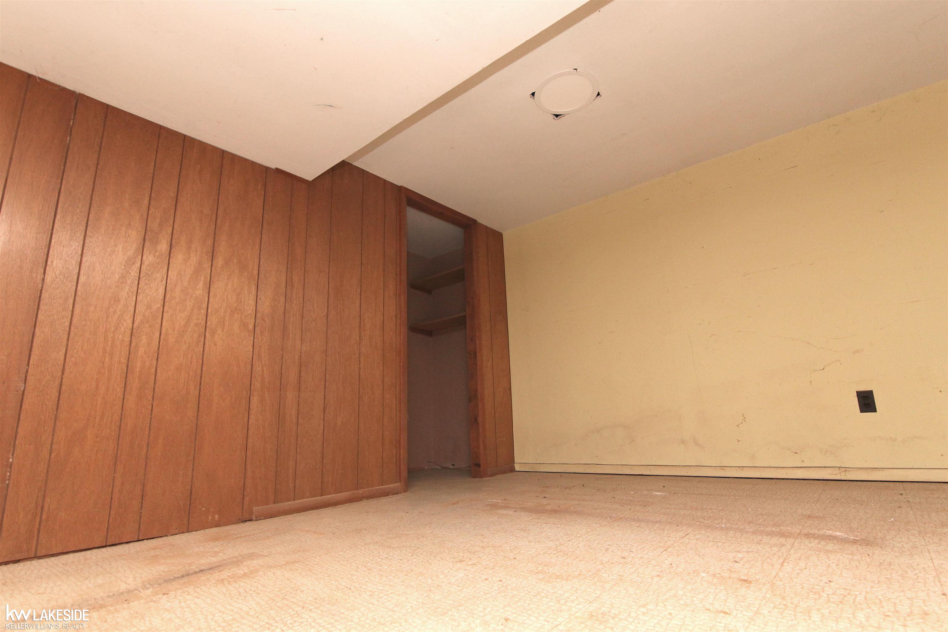 470 Elmhill Road Rochester, MI 48306 - Photo 23 of 26 50151994-c2ca3c5e-8ef1-4ea8-9213-3c9a57edfb5e.JPG