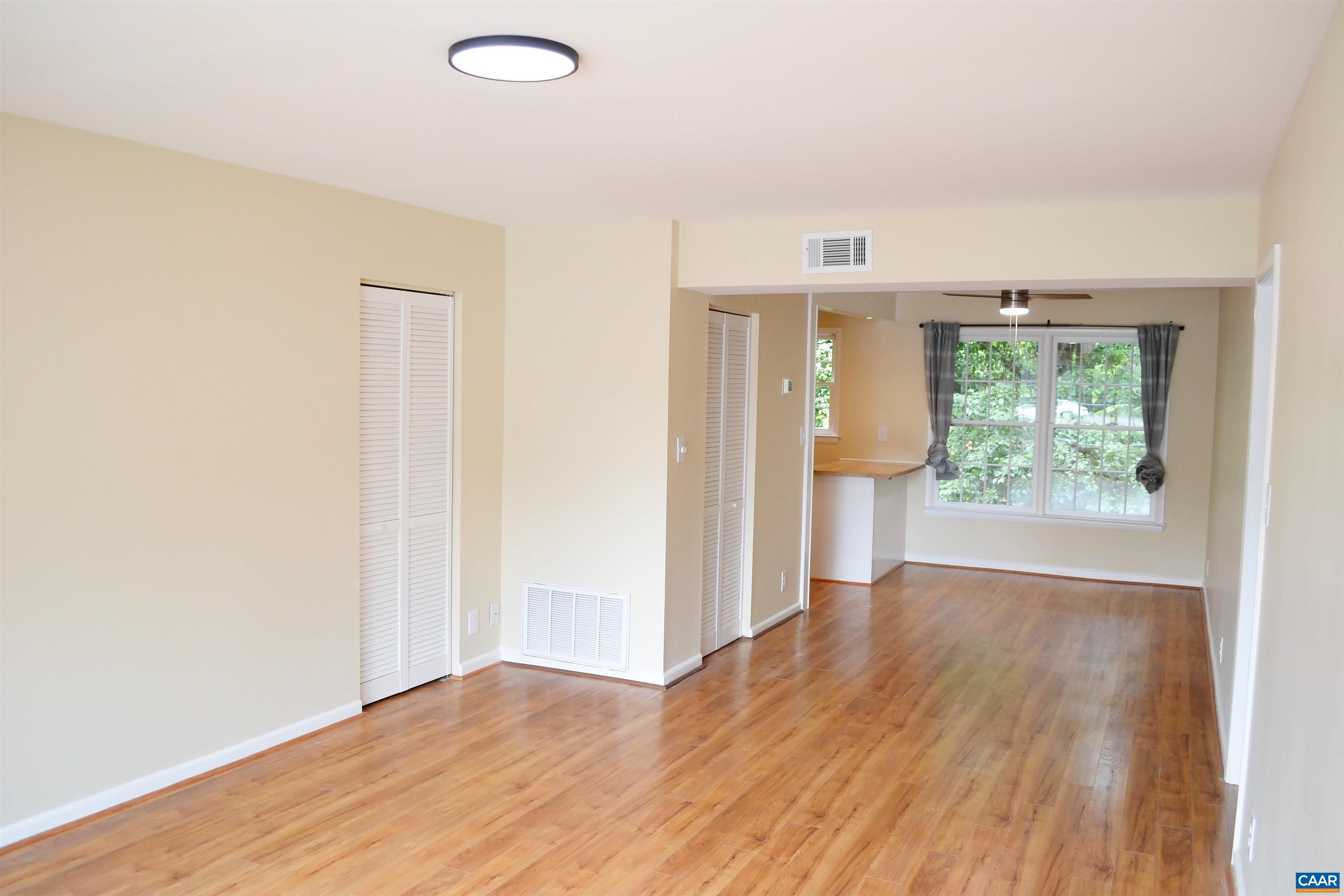 2527 Hydraulic Road, Unit 29 Charlottesville, VA 22901 - Photo 3 of 17 Gallery Image 3