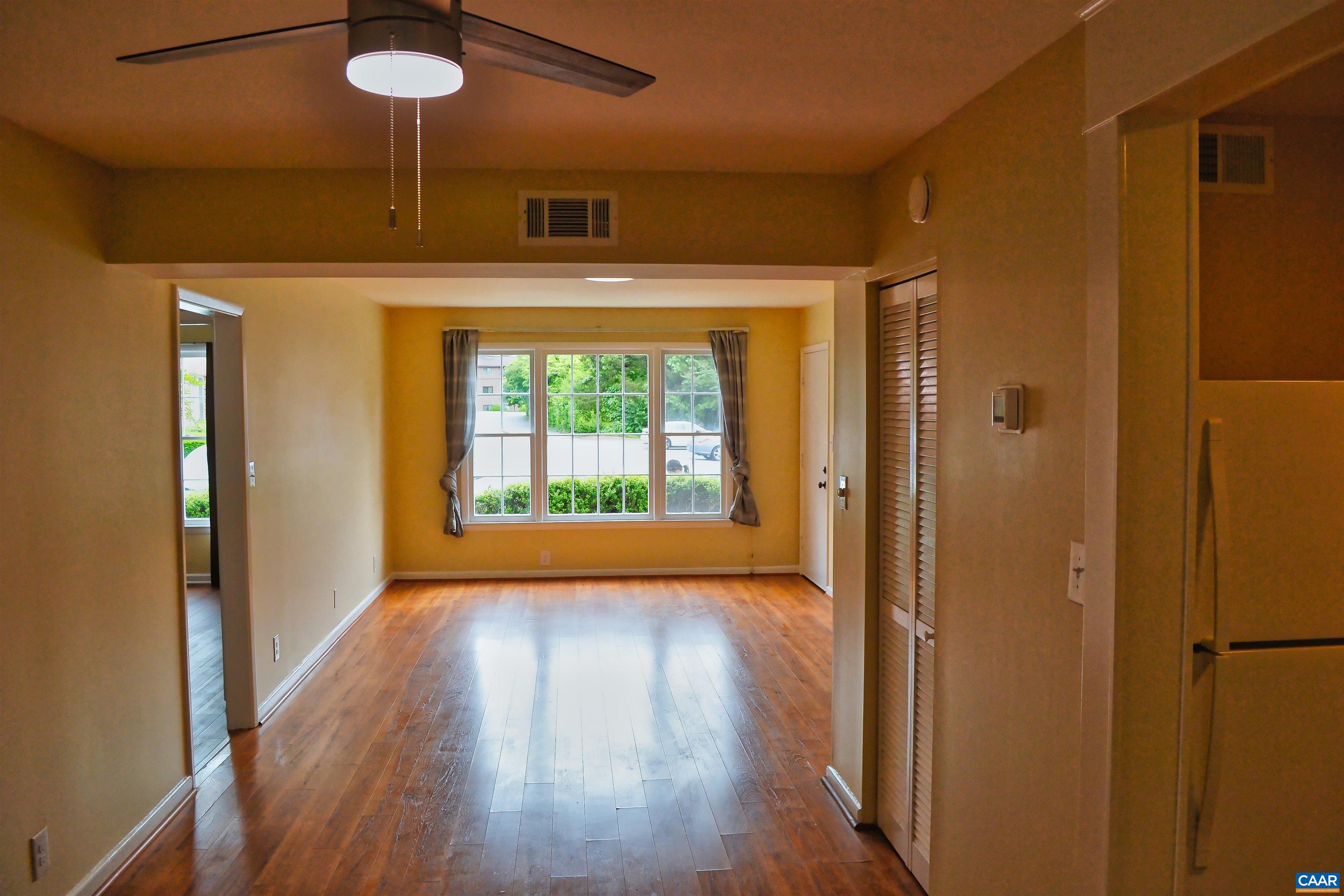 2527 Hydraulic Road, Unit 29 Charlottesville, VA 22901 - Photo 4 of 17 Gallery Image 4