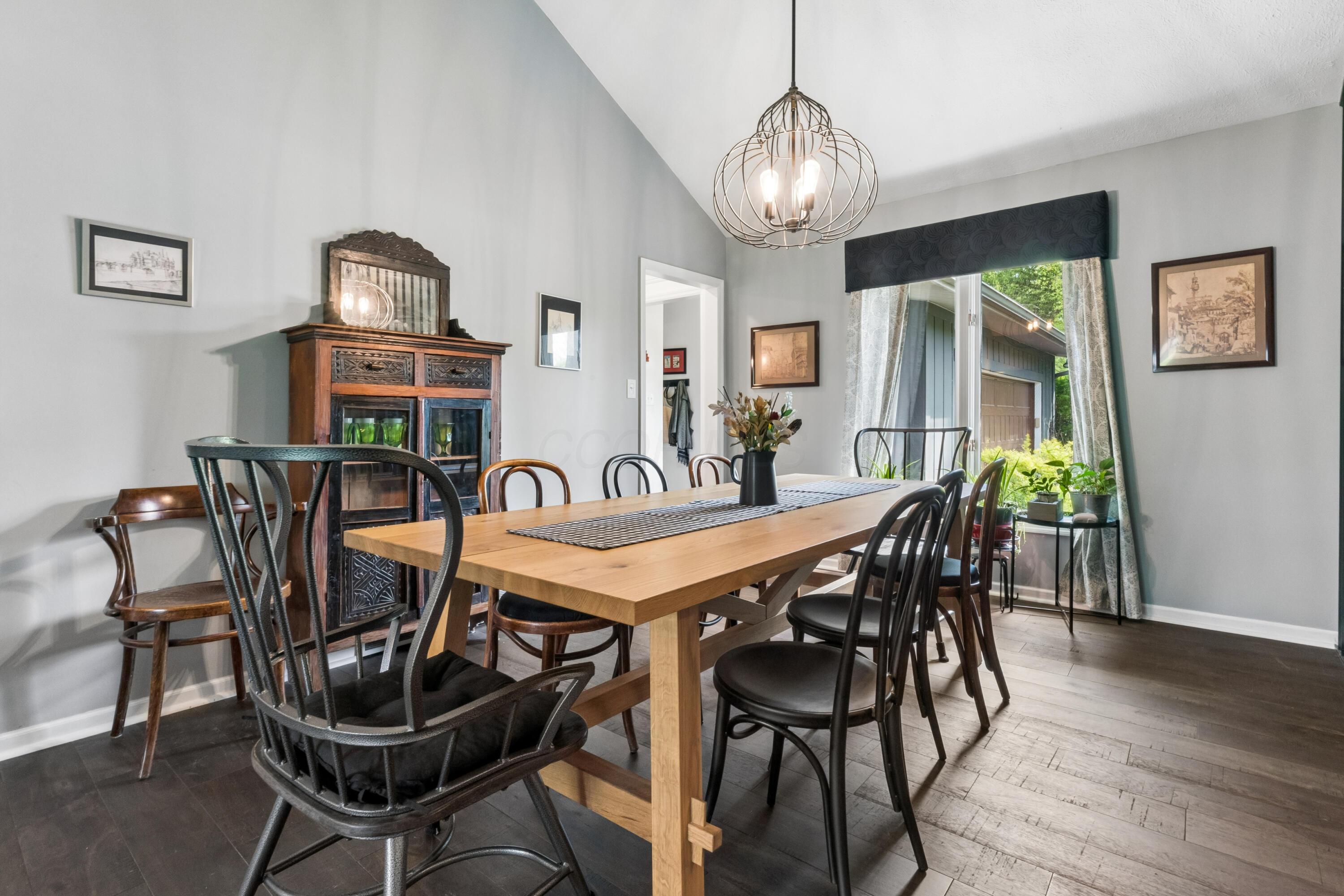 599 Link Road Columbus, OH 43213 - Photo 12 of 48 Dining Room