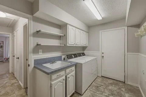 $929,900 | 9510 Hill View Drive, Dallas, TX 75231