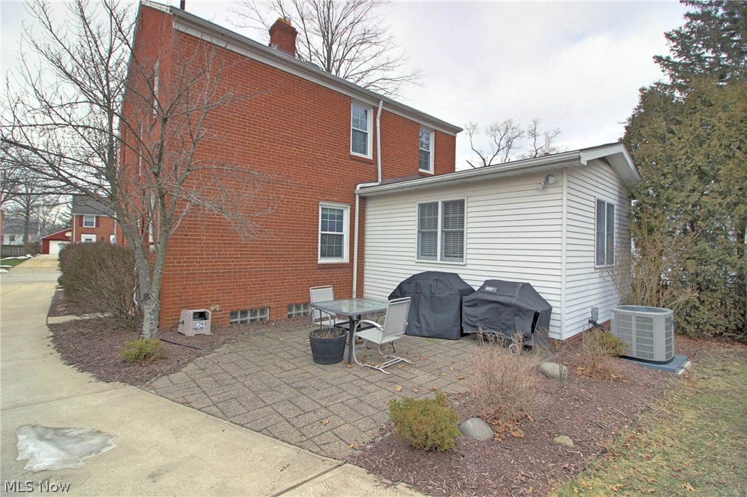 1183 Churchill Road Lyndhurst, OH 44124 - Photo 20 of 23