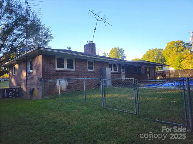 $185,000 | 979 Meadowbrook Road, Chester, SC 29706